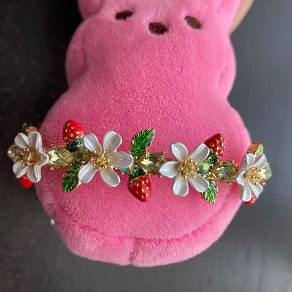 🌱 Betsey Johnson Strawberry Bangle Bracelet - Picture 8 of 12
